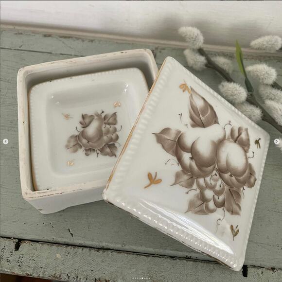 Vintage Coaster Trinket Box Brown Hand Painted Fruit Flower Square Porcelain - Picture 5 of 8